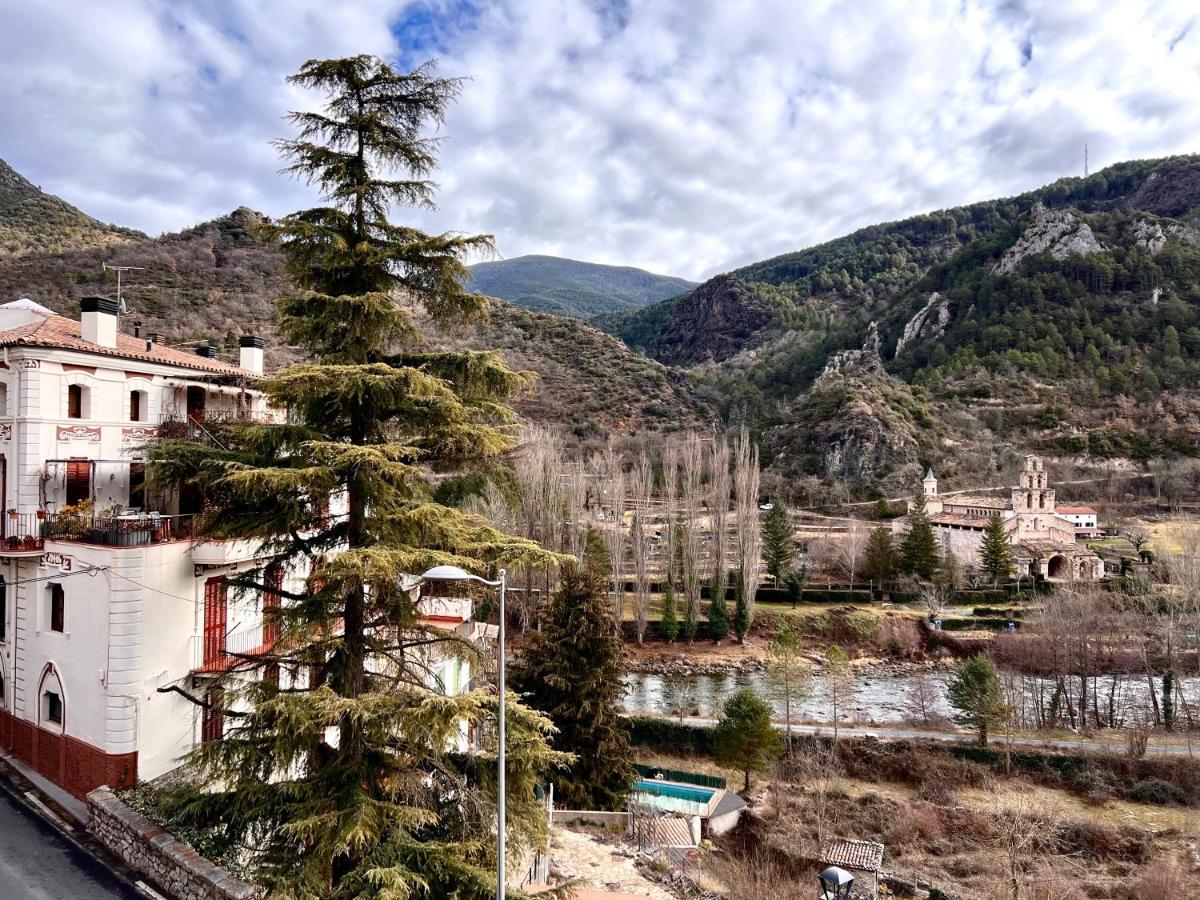 Apartamento Gerri - L'Amfitriona Gerri de la Sal Bagian luar foto